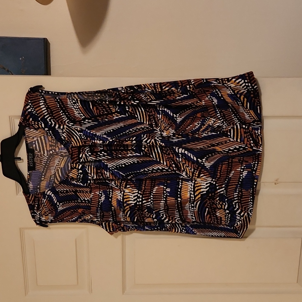 Kasper size Large sleeveless blouse